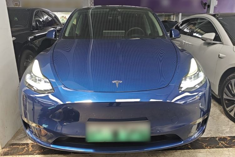 Tesla Model Y 2021 — 2