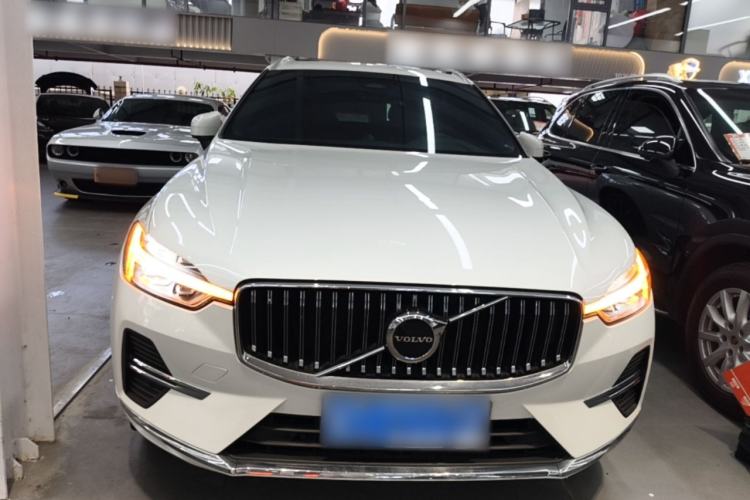 Volvo XC60 2023 — фото 2