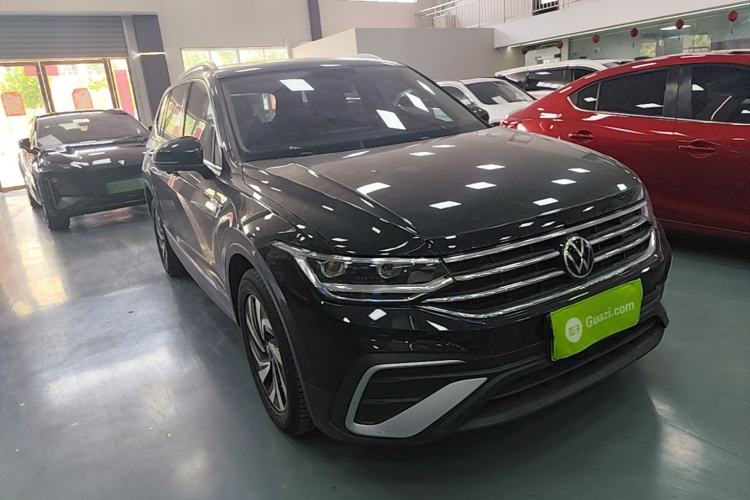 Volkswagen Tiguan L 2022 — 3