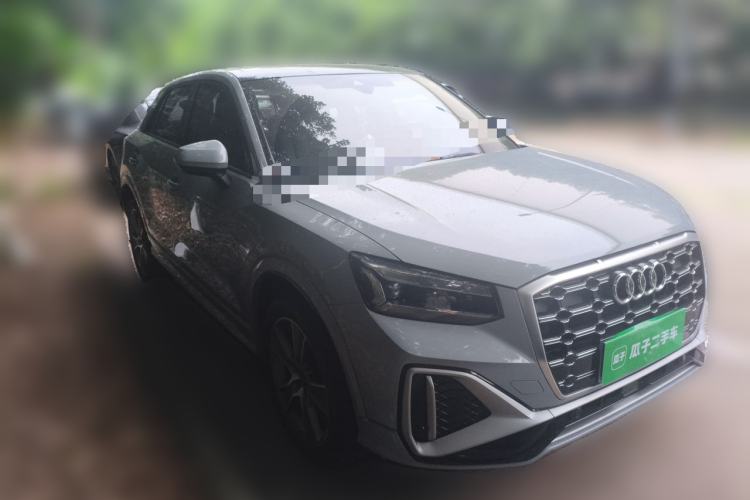 Audi Q2L 2022 — 3