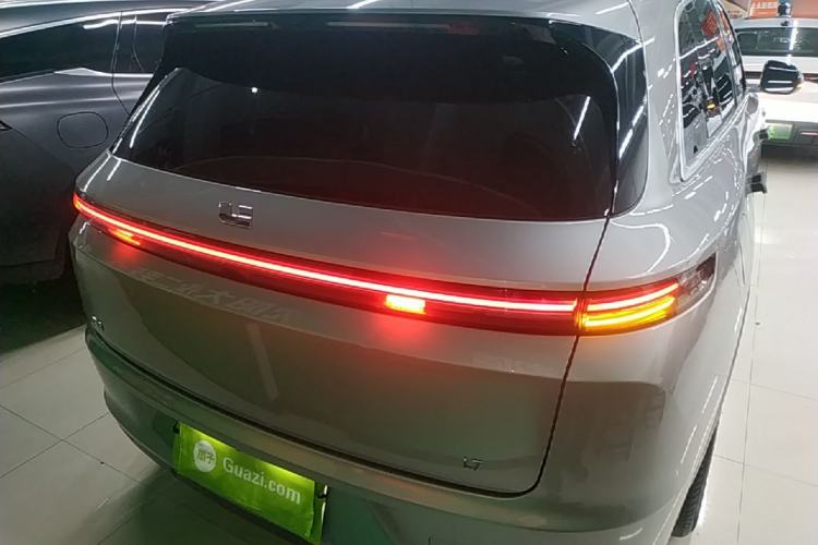 Li Auto L7 2023 — 5
