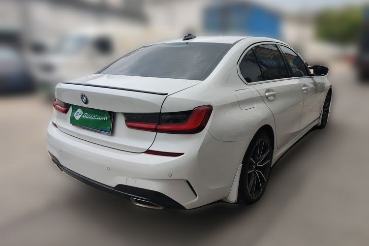 BMW 320Li 2021 — фото 4