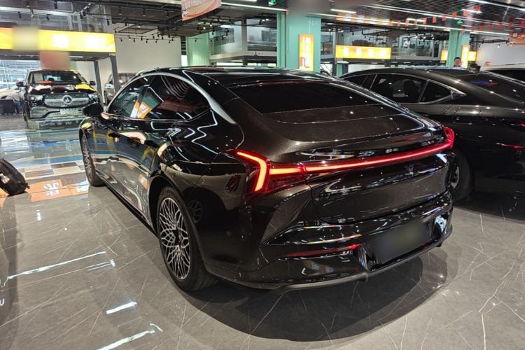 Neta NETA S 2022 — 4