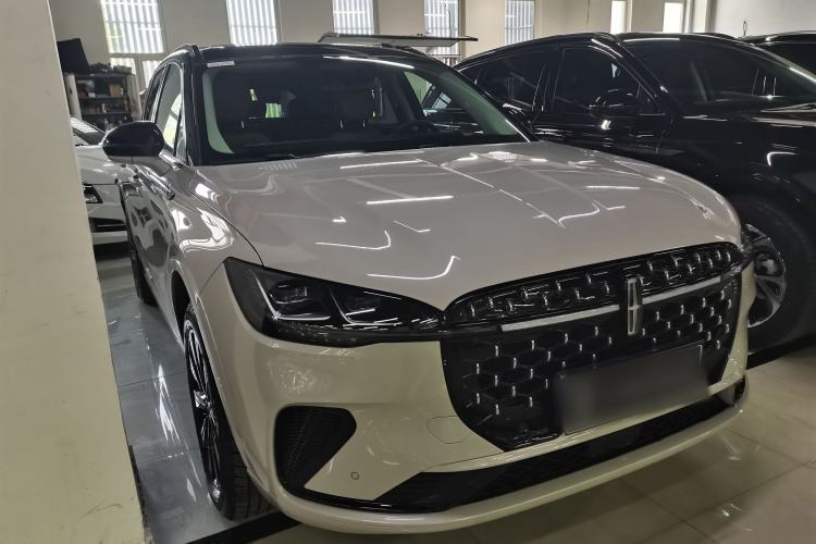 Lincoln Corsair 2024 — 3
