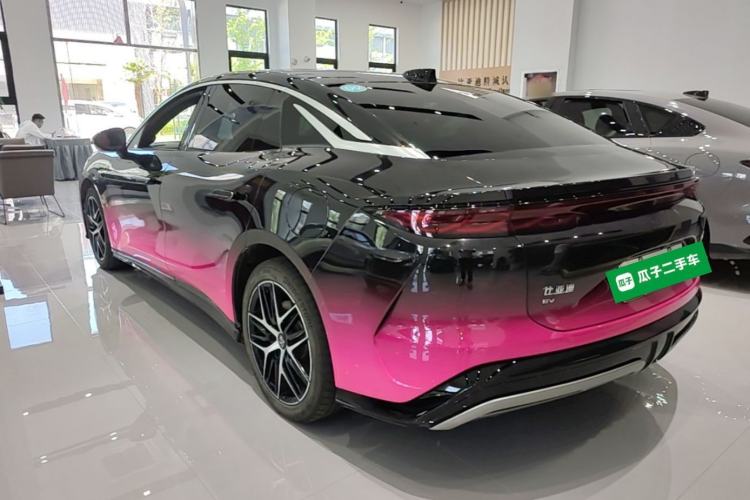 BYD Han L 2025 — 4