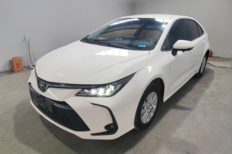 Toyota Corolla 2022 — фото 1