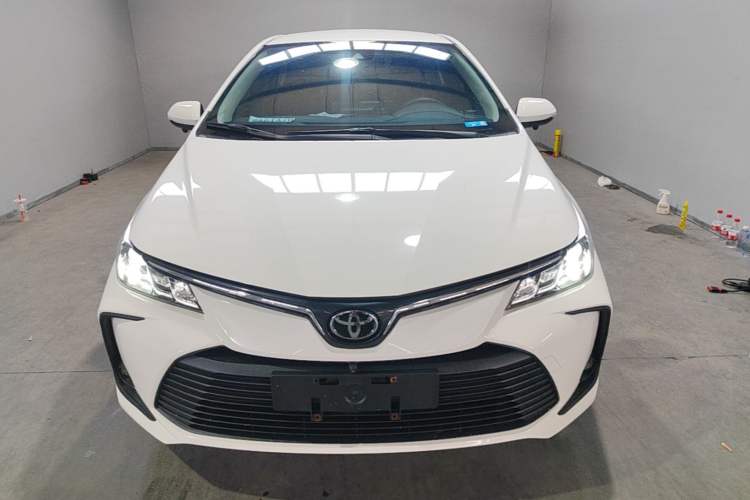 Toyota Corolla 2022 — фото 2