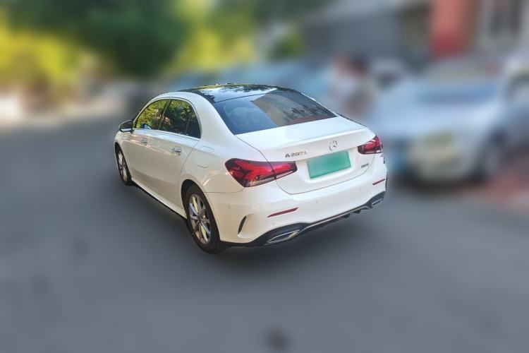 Mercedes-Benz A 200 L 2021 — 4