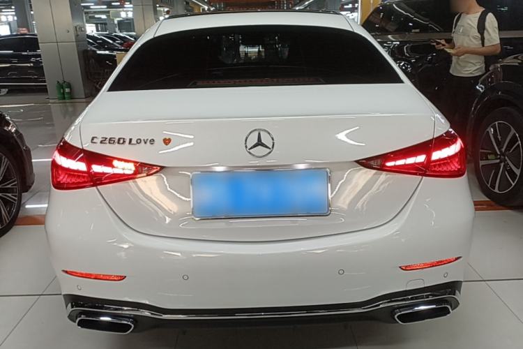 Mercedes-Benz C 260 L 2024 — 5