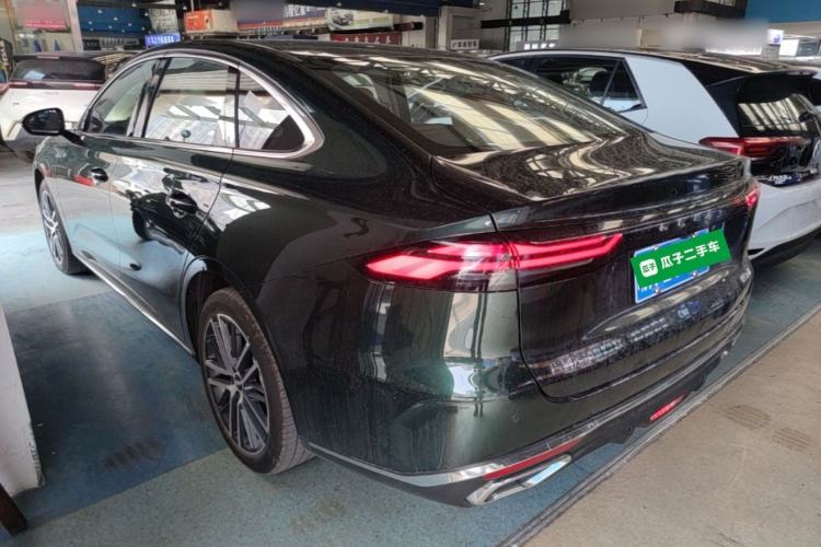 Geely Emgrand 2026 — 4