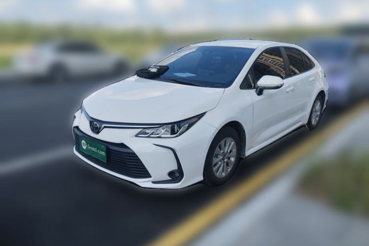 Toyota Corolla 2022 — фото 1