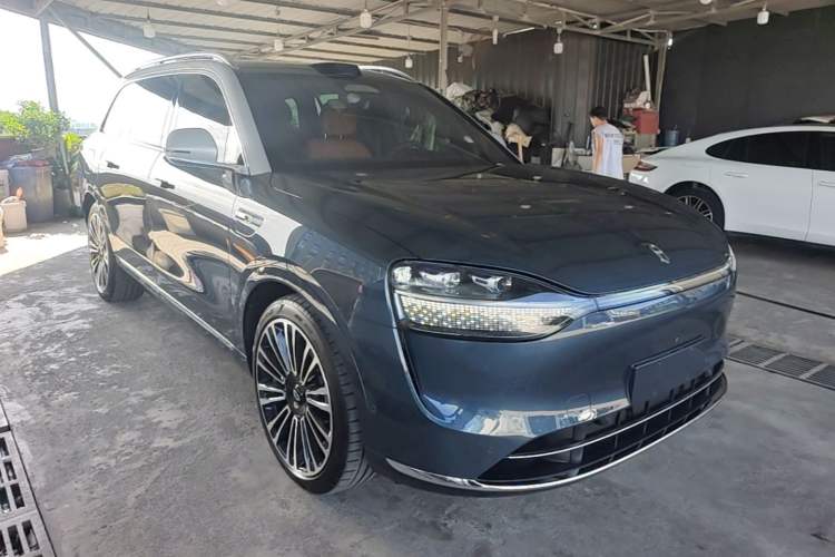 AITO M9 2024 — 3