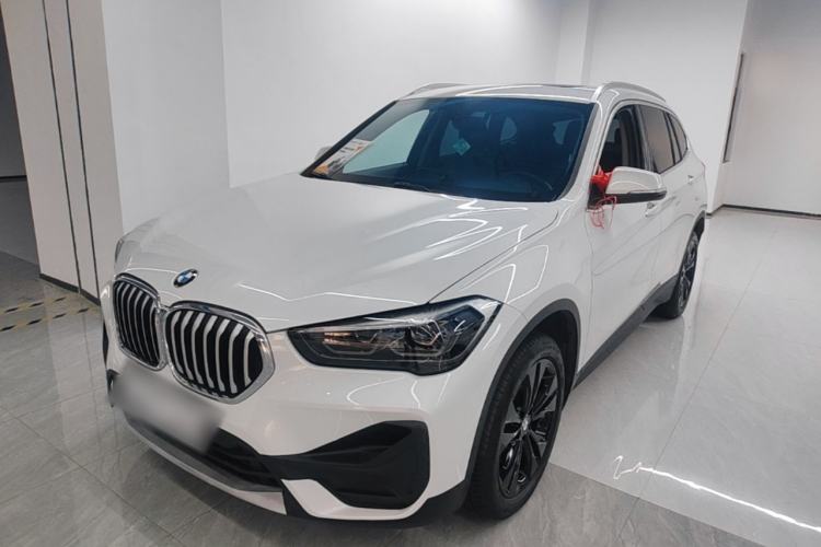 BMW X1 2021 — фото 1