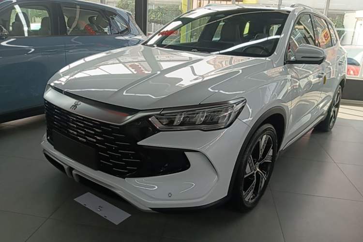 BYD Song Pro 2024 — фото 1