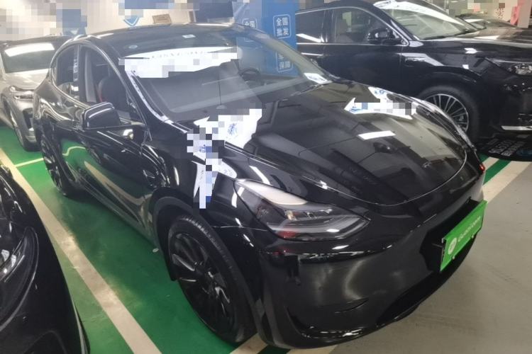 Tesla Model Y 2022 — 3