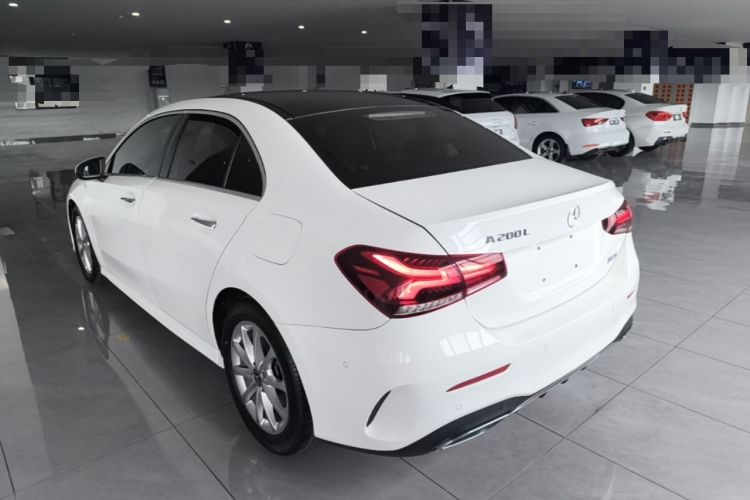 Mercedes-Benz A 200 L 2022 — фото 4