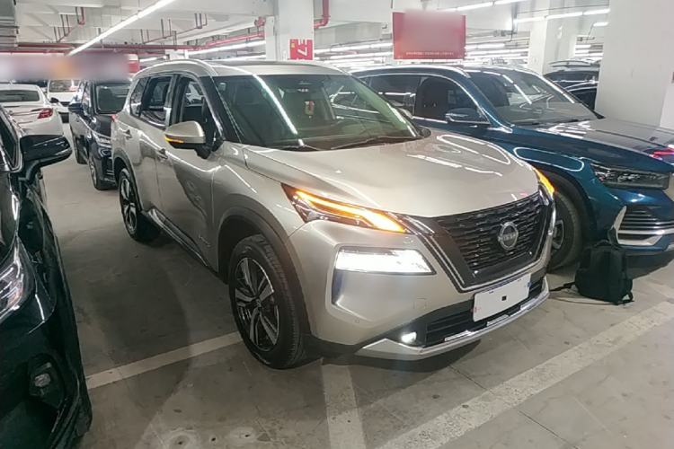 Nissan Rogue 2023 — 3