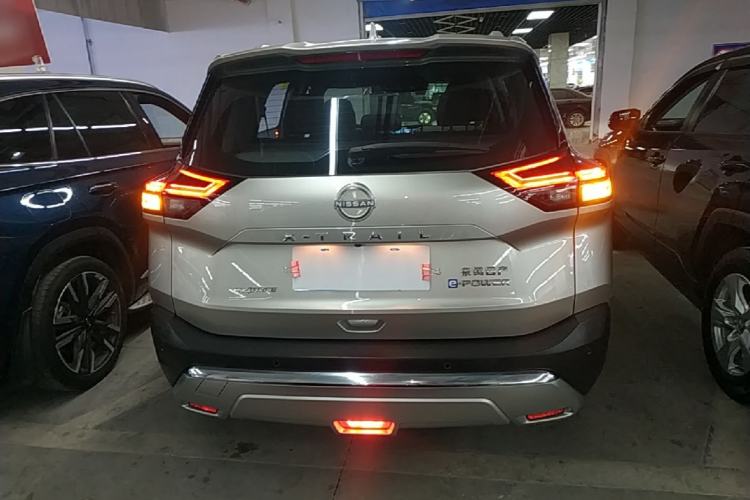 Nissan Rogue 2023 — 5