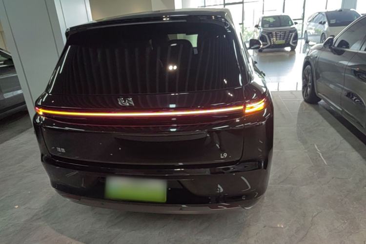 Li Auto L8 2025 — 5