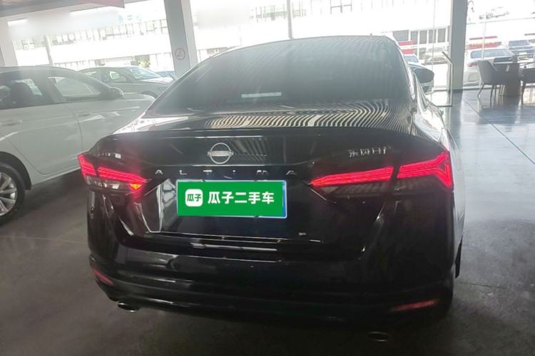 Nissan Altima 2022 — 5