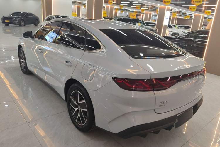 BYD Qin L 2024 — 4