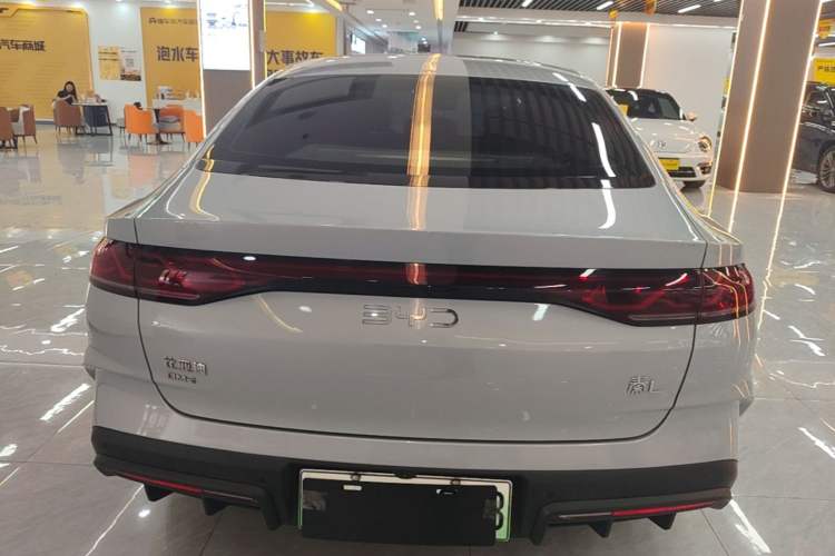 BYD Qin L 2024 — 5