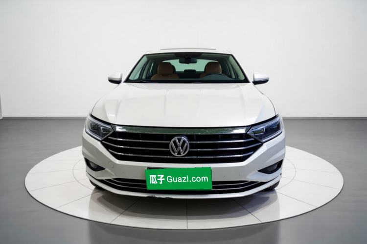 Volkswagen Sagitar 2021 — 2