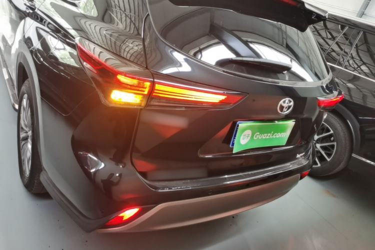 Toyota Highlander 2024 — 5
