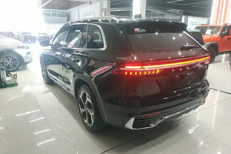 Geely Monjaro L 2021 — фото 4