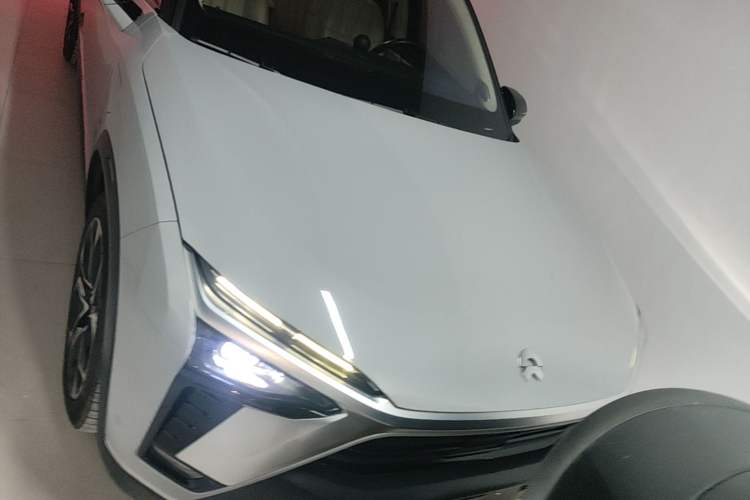NIO ES8 2020 — 2