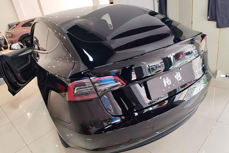 Tesla Model 3 2022 — 4