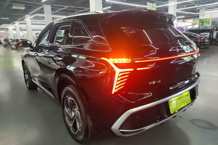Hongqi HS3 2024 — 4
