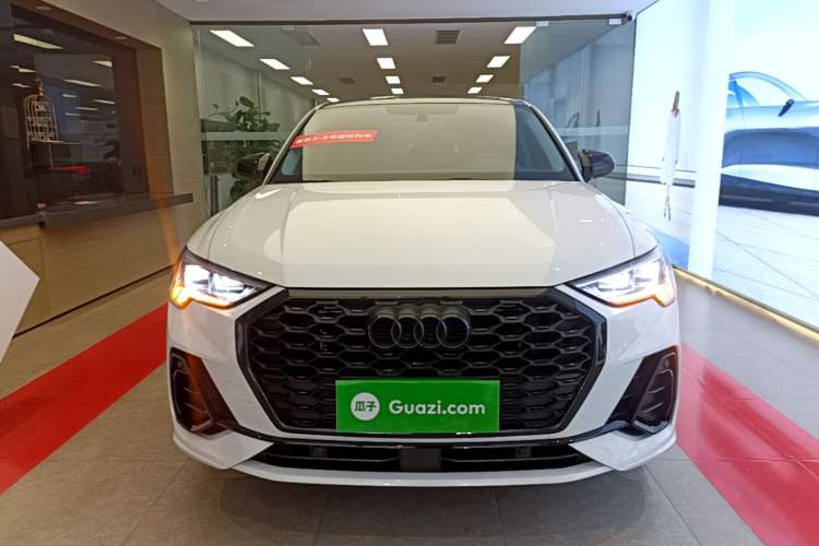 Audi q3 sportback 2023 — фото 2