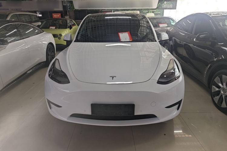 Tesla Model Y 2022 — 2