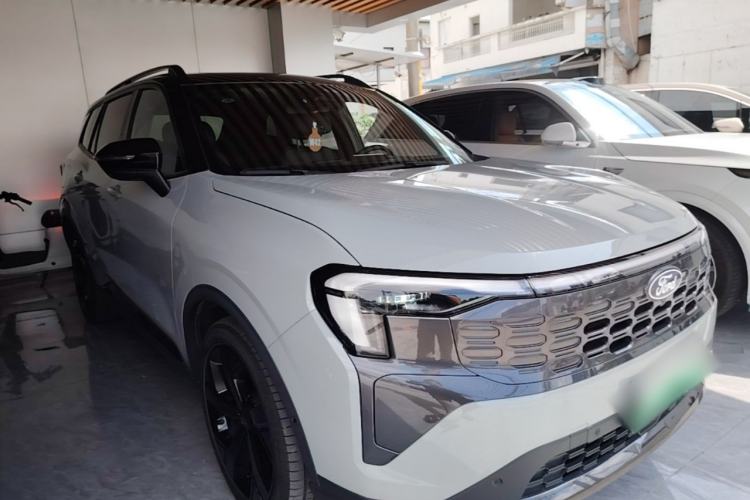 Ford Equator Sport 2025 — 3