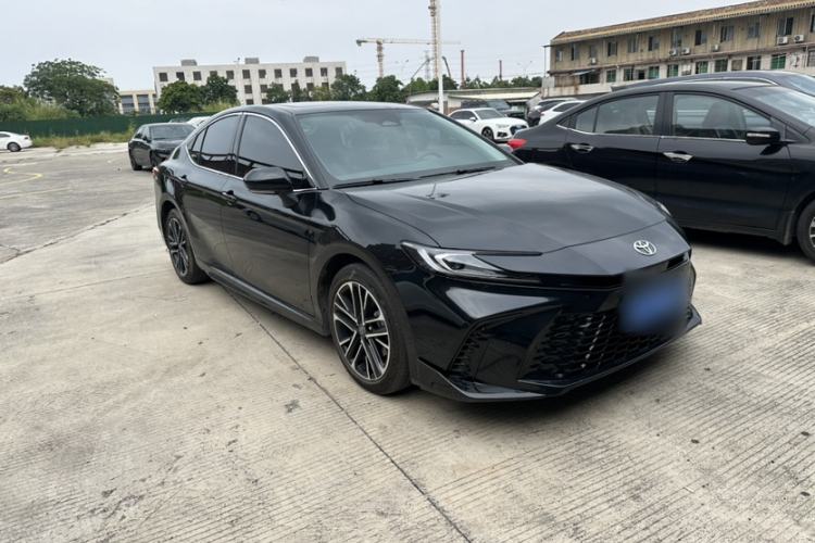 Toyota Camry 2026 — 3
