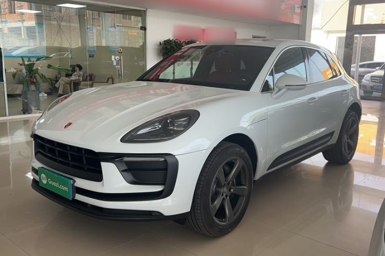 Porsche Macan 2026 — фото 1