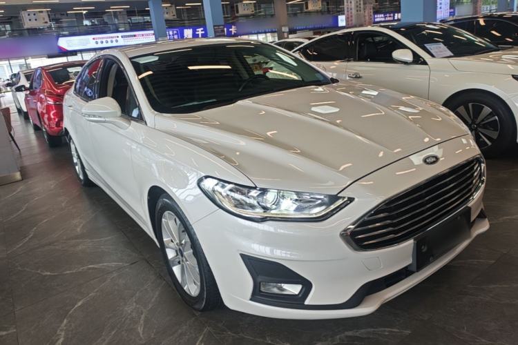 Ford Mondeo 2020 — фото 3