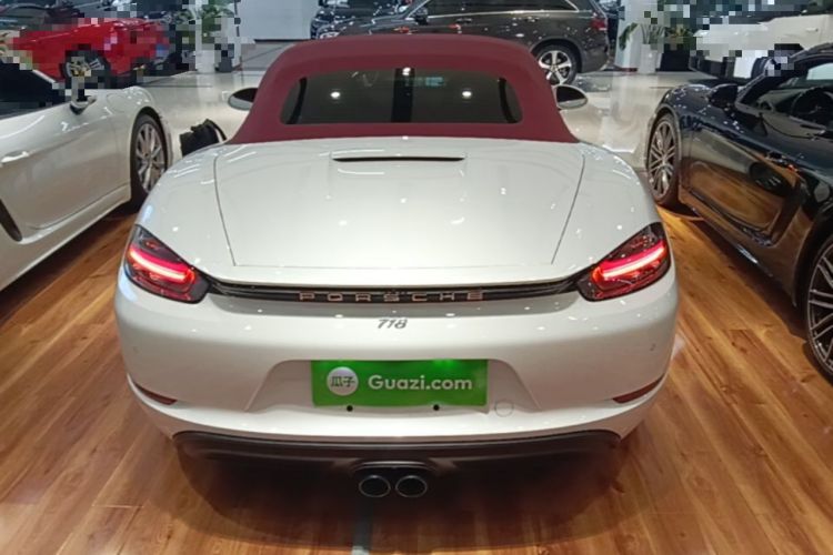 Porsche 718 2022 — 5