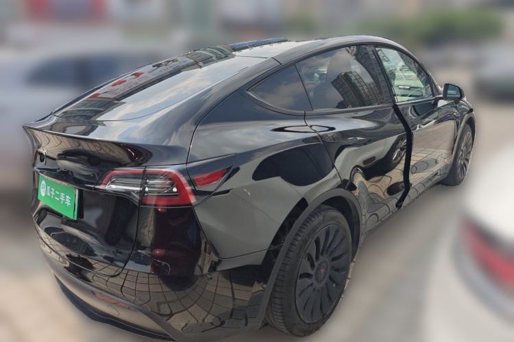 Tesla Model Y 2022 — 4