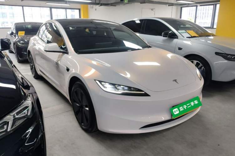 Tesla Model 3 2023 — 3