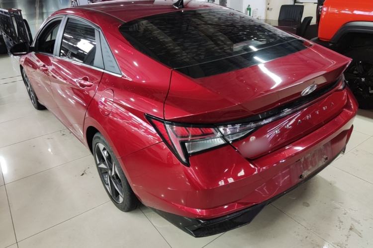 Hyundai Elantra 2021 — 4