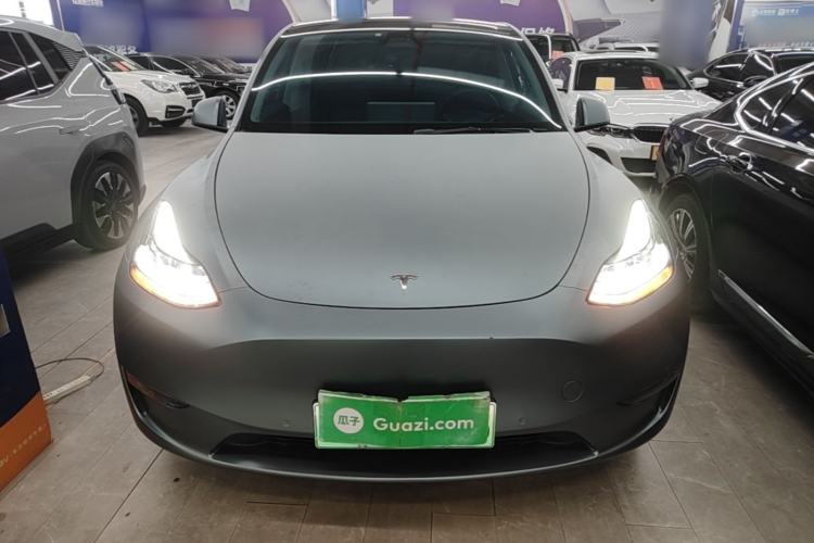 Tesla Model Y 2022 — 2