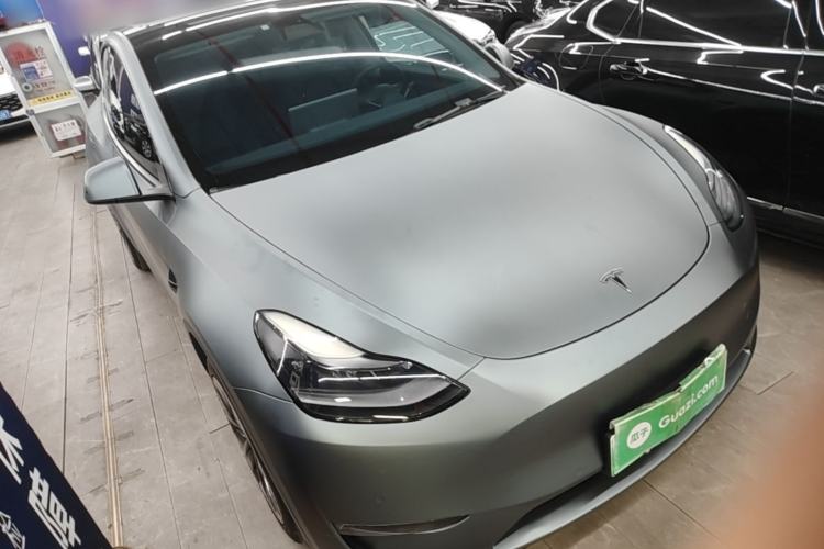 Tesla Model Y 2022 — 3