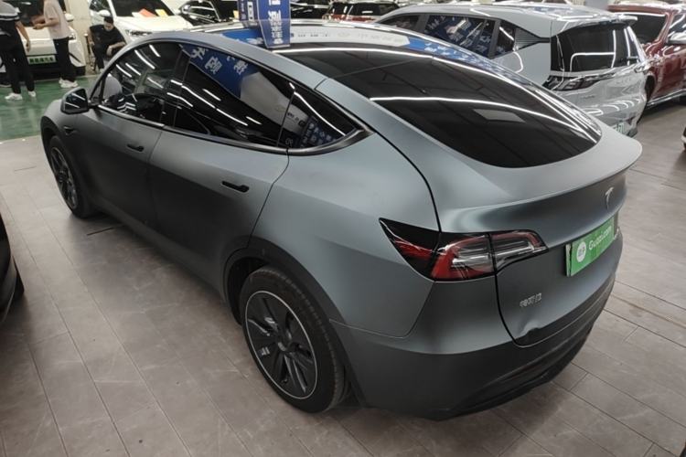 Tesla Model Y 2022 — 4