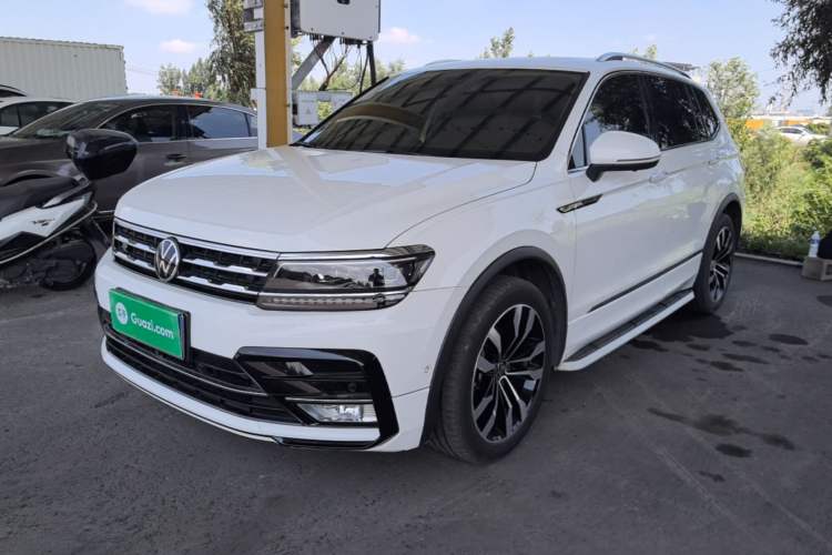 Volkswagen Tiguan L 2021 — фото 1