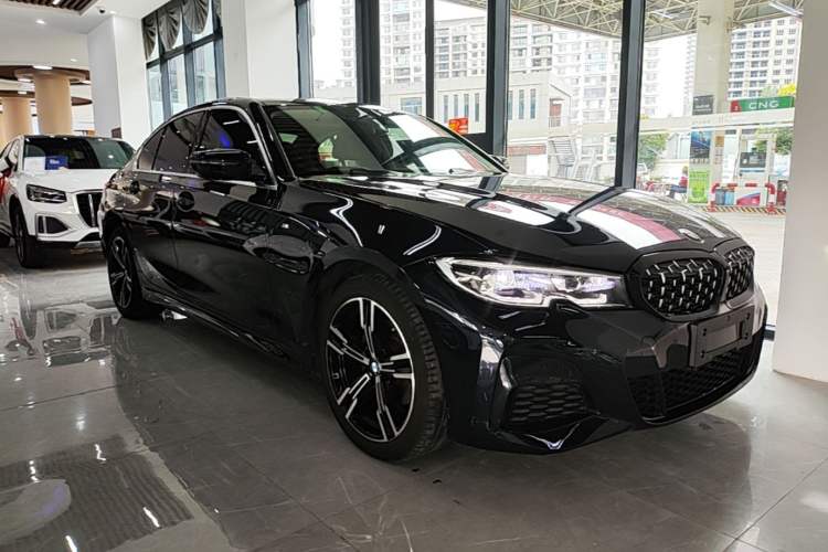 BMW 325i 2022 — 3