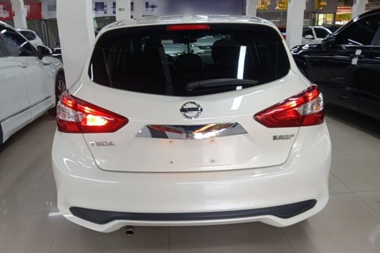 Nissan Tiida 2023 — 5