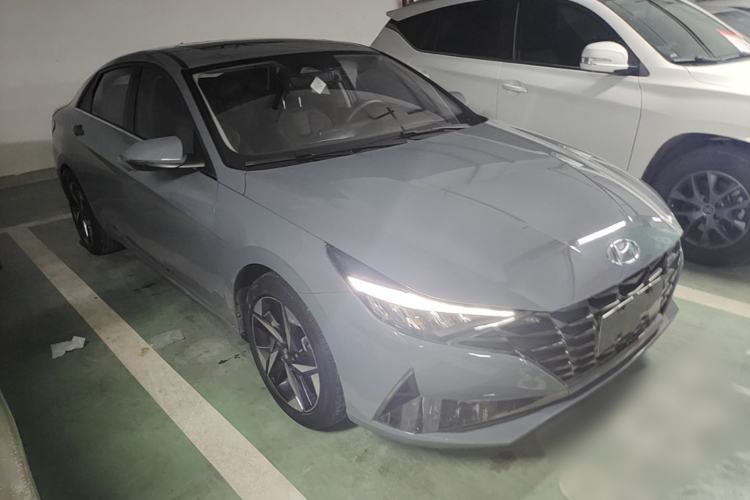 Hyundai Elantra 2021 — 3