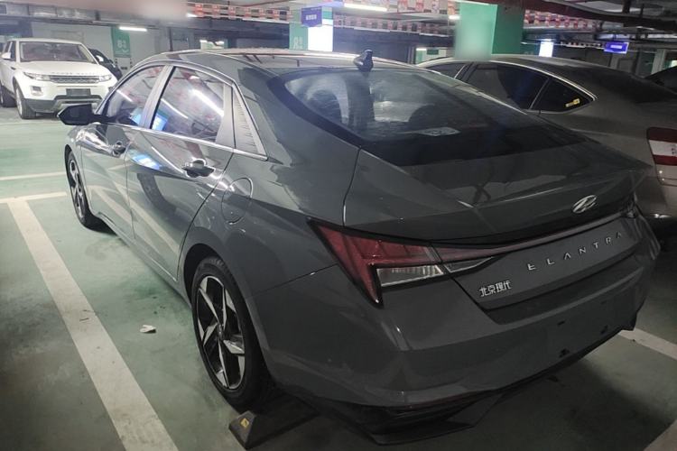 Hyundai Elantra 2021 — 4